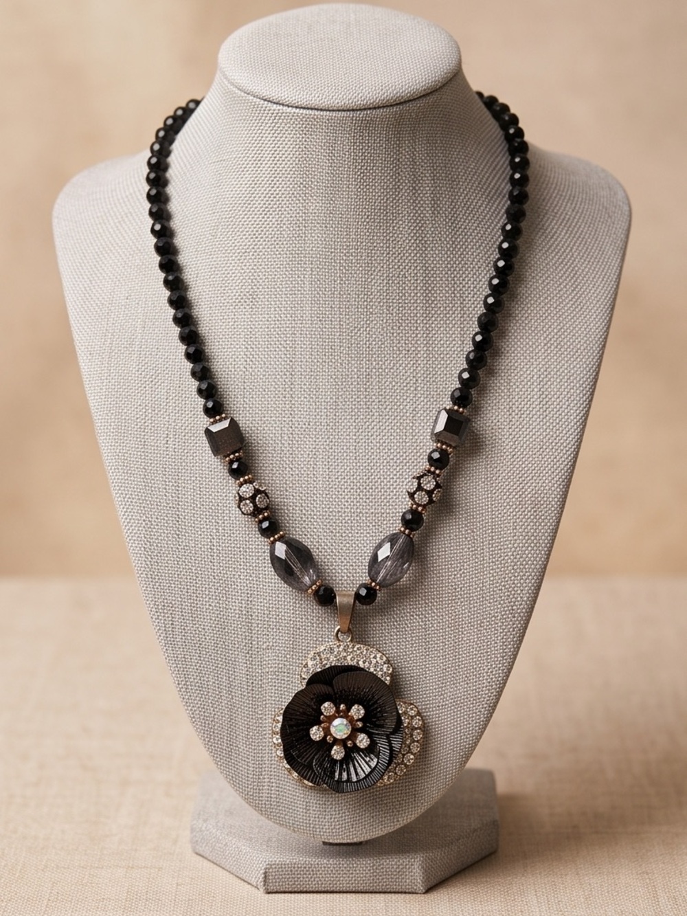 Elegant Black Beaded Flower Pendant Necklace